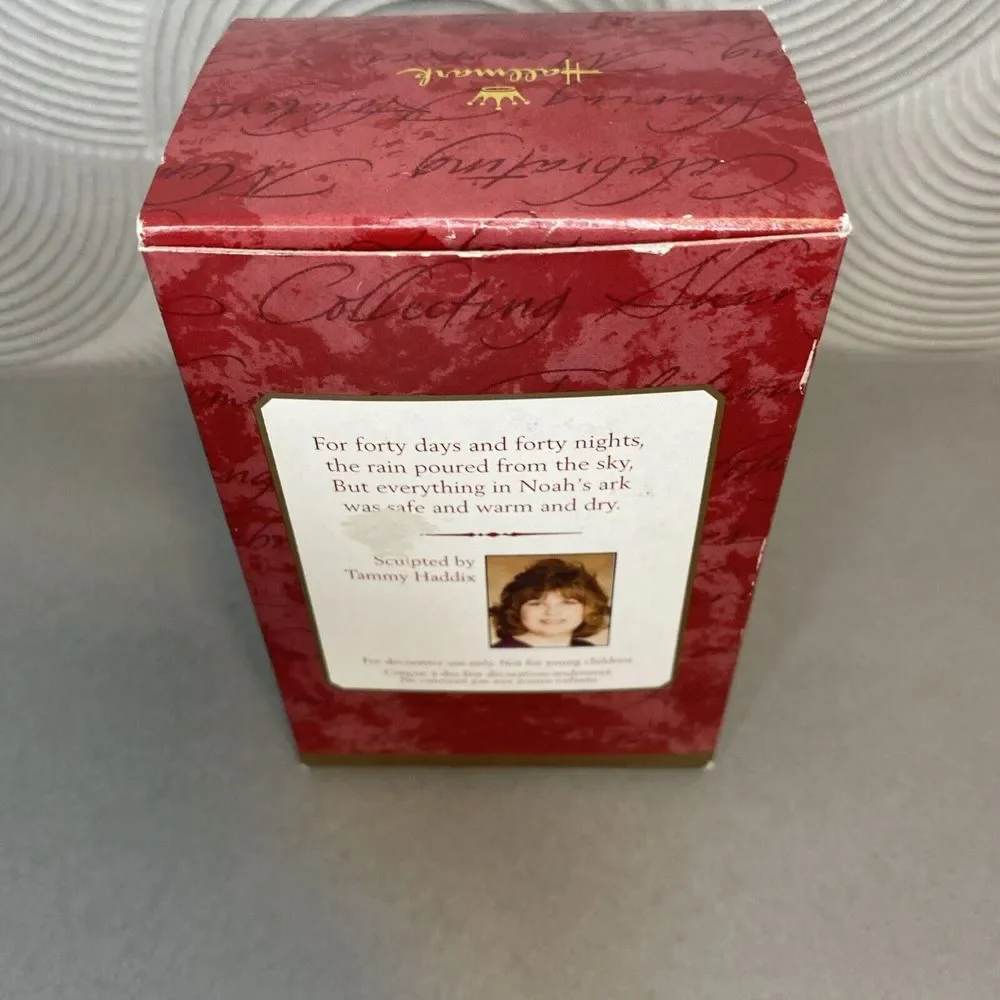 Hallmark Keepsake SAFE IN NOAH'S ARK Christmas Ornament with box Dated 2000‎ New